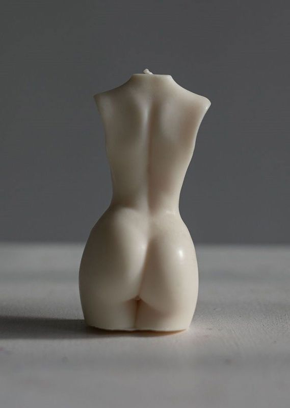 Свічка «Венера» ​​у вигляді жіночого торсу Чистий Кайф жива фотографія
