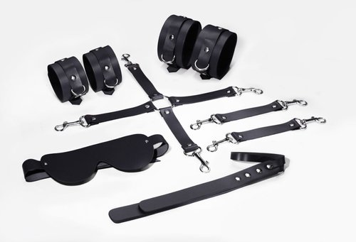 Набор для БДСМ 5 в 1 Feral Feelings BDSM Kit 5 Black, наручники, поножи, крестовина, маска, паддл реальная фотография