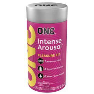 Подарунковий набір ONE Intense Arousal, у комплекті 6 презервативів, 6 саше з лубрикантом, віброкільце жива фотографія