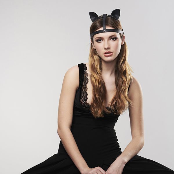 Маска кошечки Bijoux Indiscrets MAZE - Cat Ears Headpiece Black, экокожа реальная фотография