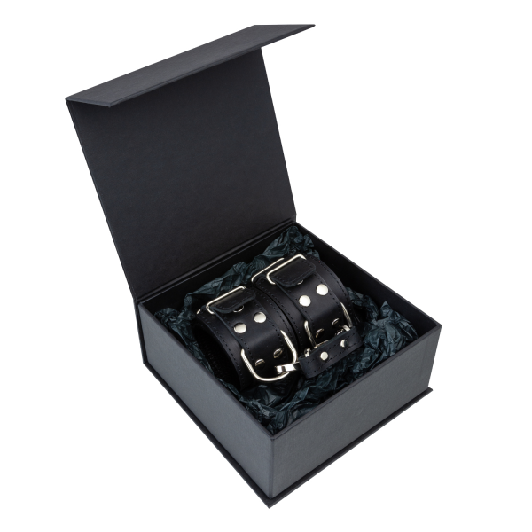 Премиум наручники LOVECRAFT черные, натуральная кожа, в подарочной упаковке реальная фотография