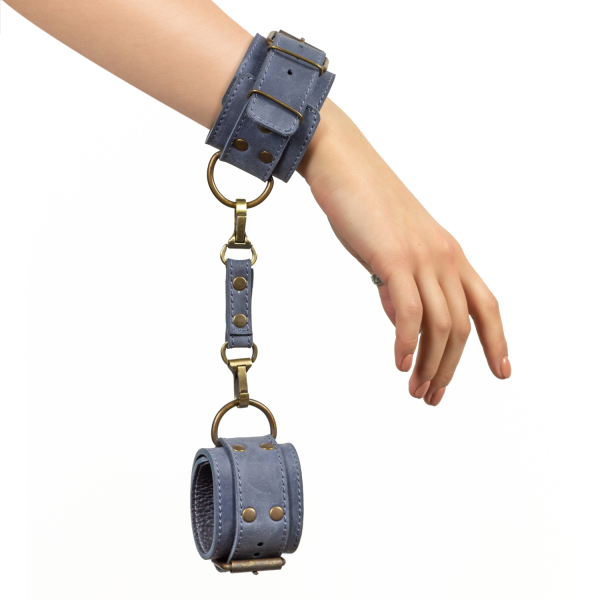 Премиум наручники LOVECRAFT голубые, натуральная кожа, в подарочной упаковке реальная фотография