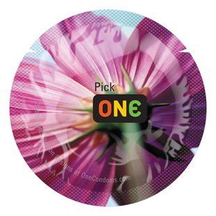 Презерватив ONE Color Sensations Pick ONE, 1 шт, фіолетовий, гладенький, зі змазкою жива фотографія