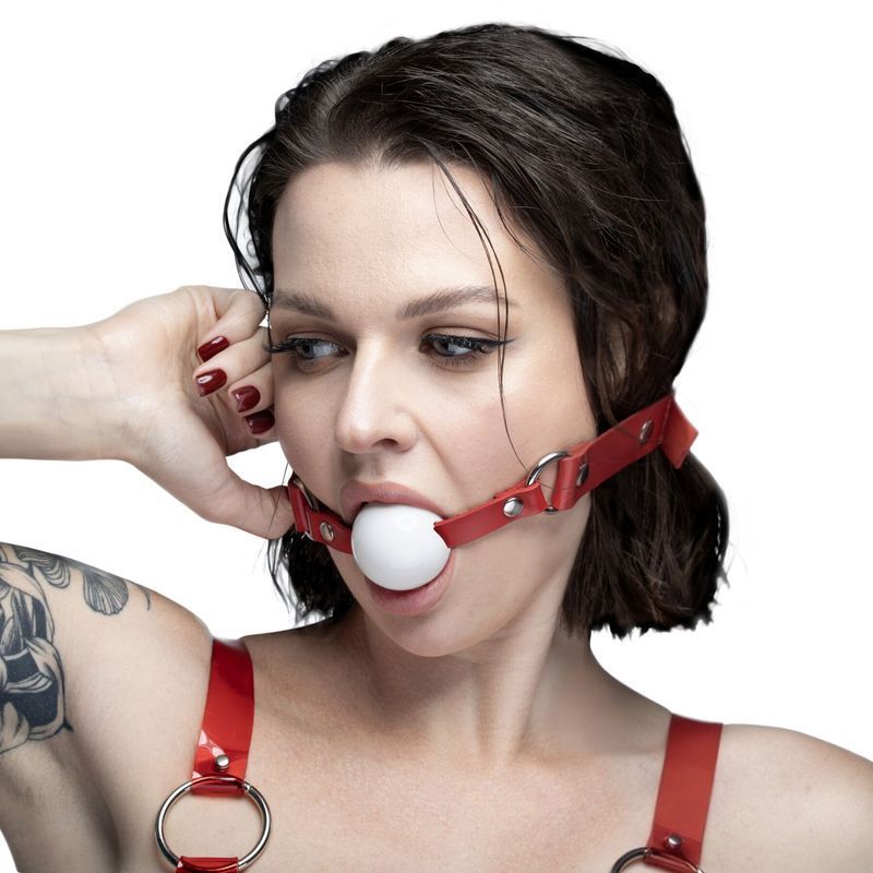Кляп силіконовий Feral Feelings Silicon Ball Gag Red/White, червоний ремінець, біла кулька жива фотографія