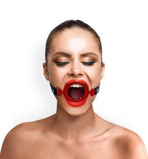 Кляп-розширювач силіконове кільце Art of Sex &ndash; Gag ring, червоний, натуральна шкіра жива фотографія