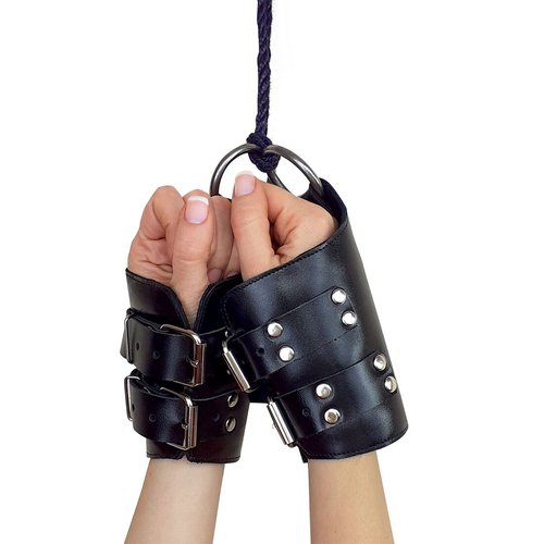 Манжети для підвісу за руки Kinky Hand Cuffs For Suspension з натуральної шкіри, колір чорний жива фотографія