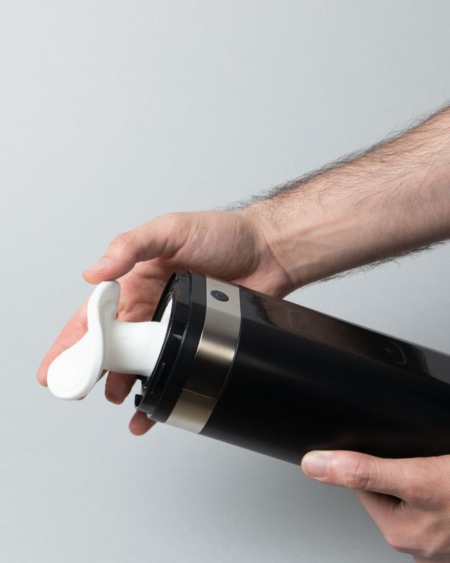 Мастурбатор Kiiroo Onyx 2 Lisa Ann, 10 сжимающихся колец, не надо двигать, теледильдоника реальная фотография